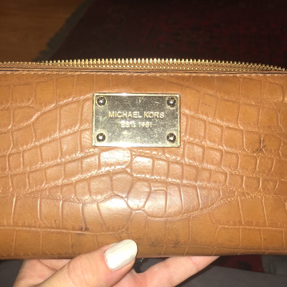 Michael kors wallet. Used.